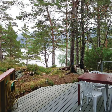 Gorgeous In Varaldsoy With House Sea View Holiday home