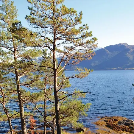 Gorgeous In Varaldsoy With House Sea View *