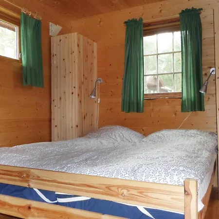 Gorgeous In Varaldsoy With House Sea View Holiday home *